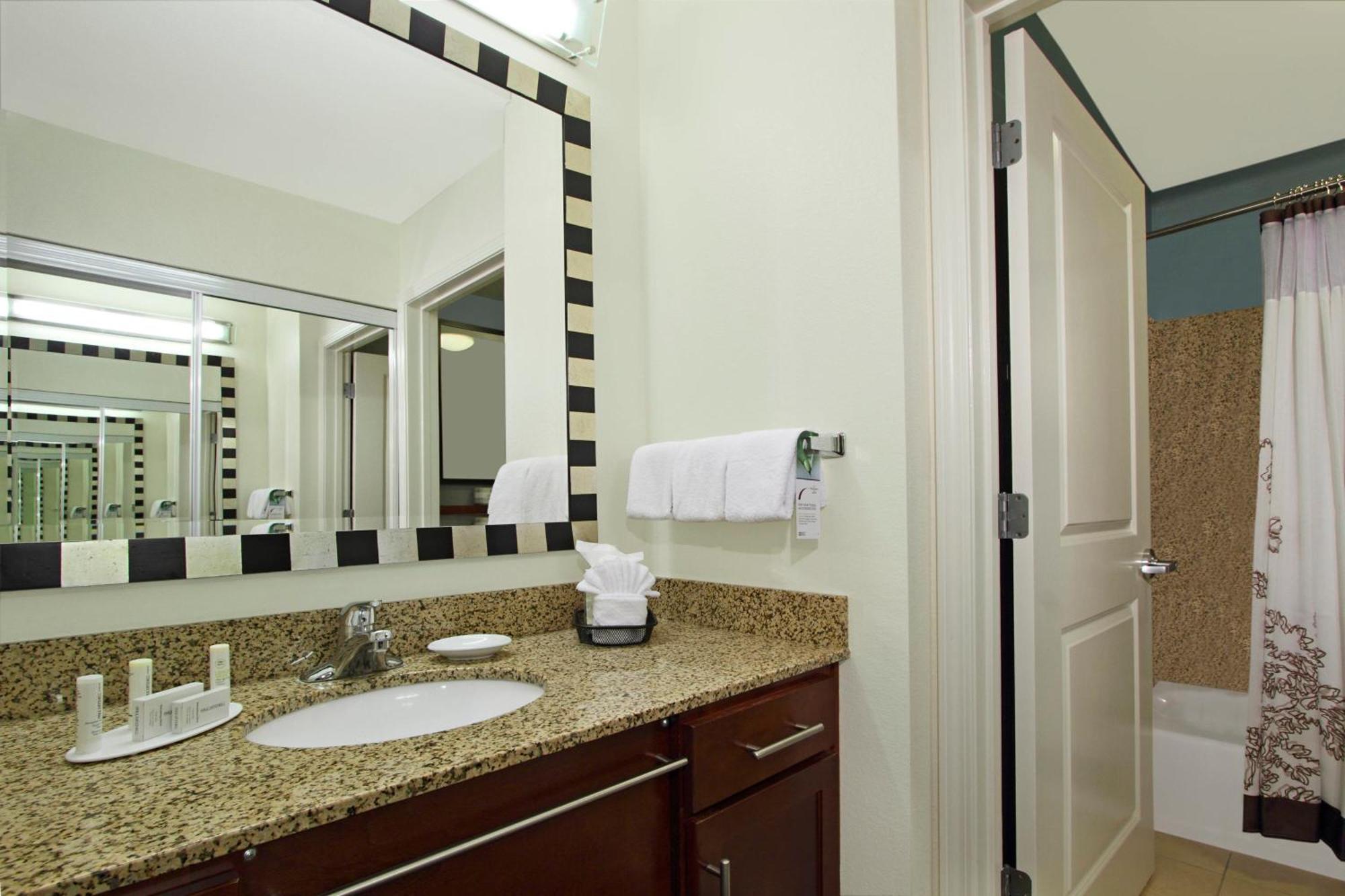 Residence Inn Phoenix Glendale Sports & Entertainment District Exterior foto